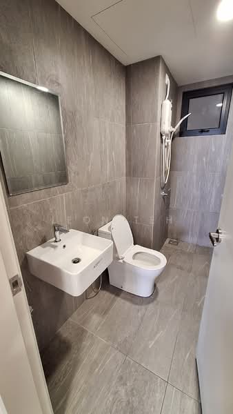 Servis Apartment untuk Disewa di Savvy @ Riana Dutamas - Leon Teh - Bathroom - PropertyGuru.com.my