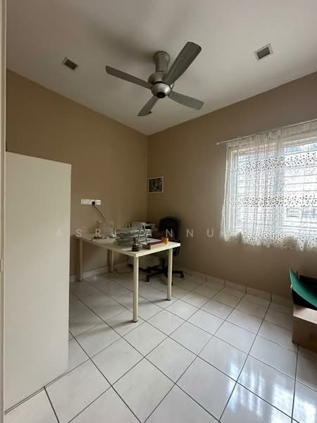 Townhouse for Sale in Kayu Ara (Selangor) - Asri Annuar - Study - PropertyGuru.com.my