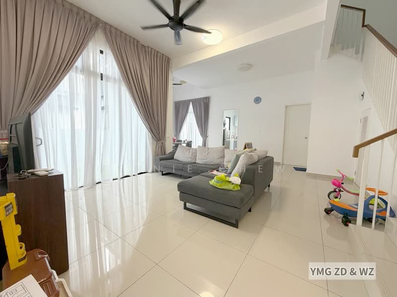 Semi-Detached House for Sale in Setia Alam (Selangor) - Jennie Chew - Living Room - PropertyGuru.com.my