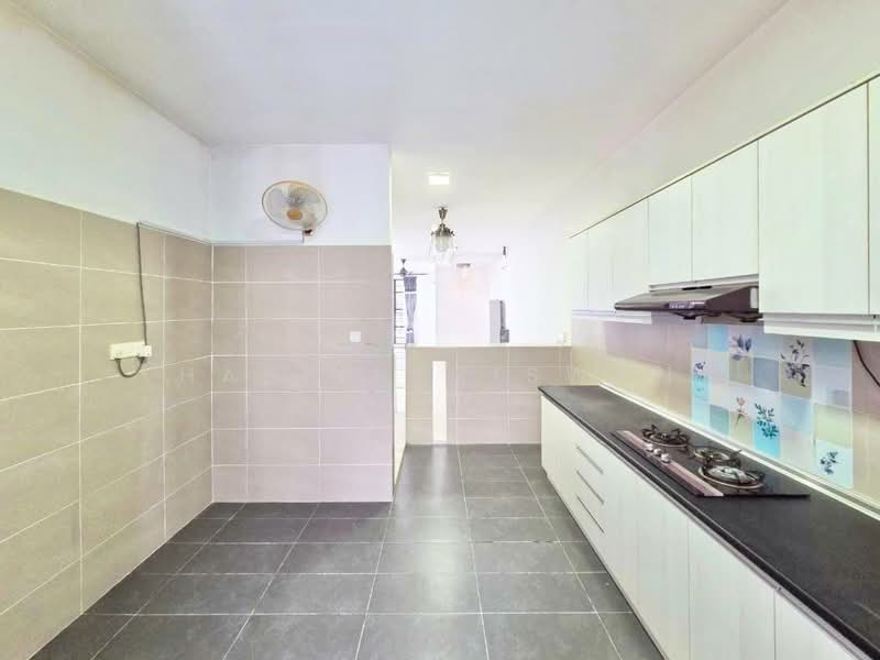 2-storey Terraced House for Sale in Laman Glenmarie (Shah Alam) - Hazlin Miswan - Kitchen - PropertyGuru.com.my