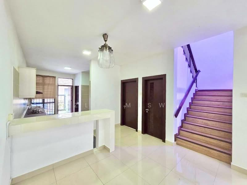 2-storey Terraced House for Sale in Laman Glenmarie (Shah Alam) - Hazlin Miswan - Kitchen - PropertyGuru.com.my