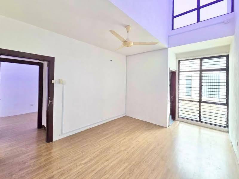 2-storey Terraced House for Sale in Laman Glenmarie (Shah Alam) - Hazlin Miswan - Living Room - PropertyGuru.com.my
