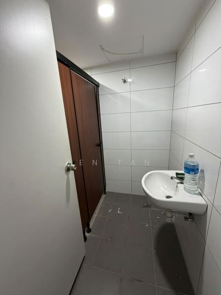Shop for Rent in Kepong (Kuala Lumpur) - Ben Tan - Bathroom - PropertyGuru.com.my