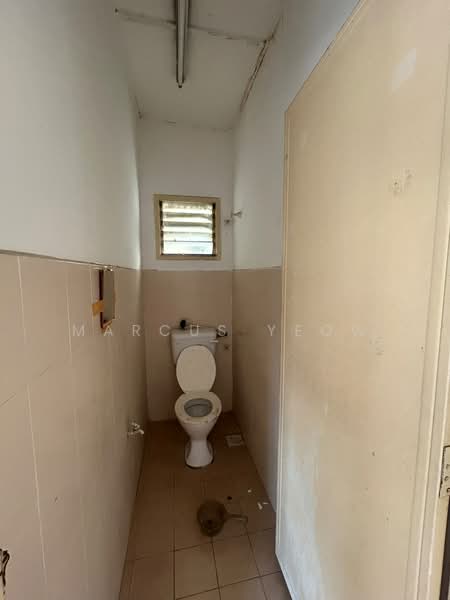Rumah Bandar untuk Disewa di Taman Jasmin (Senawang) - Marcus Yeow - Bathroom - PropertyGuru.com.my