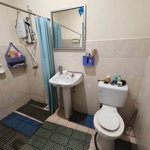 2-storey Terraced House for Sale in Gelang Patah (Johor) - Inez Ng - Bathroom - PropertyGuru.com.my