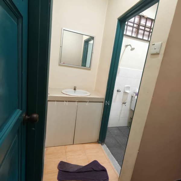 2-storey Terraced House for Sale in Gelang Patah (Johor) - Inez Ng - Bathroom - PropertyGuru.com.my