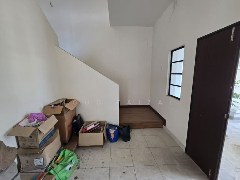 Rumah Berkembar untuk Dijual di Nilai (Negeri Sembilan) - Mohd Faizal - Entrance - PropertyGuru.com.my