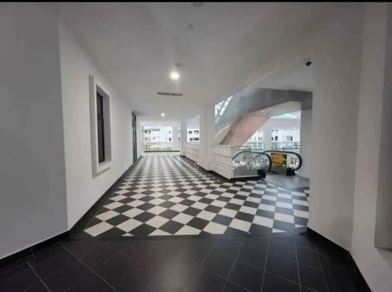 Retail Space for Sale in Iskandar Puteri (Nusajaya) (Johor) - Eva Siow - Corridor - PropertyGuru.com.my