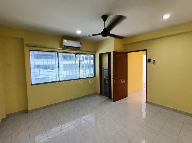 Pangsapuri untuk Dijual di Cheras Perdana Ria Apartment - Nyco Lim - Living Room - PropertyGuru.com.my
