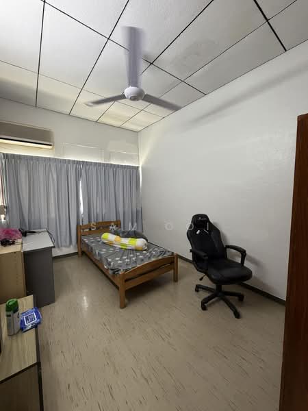 Terraced House for Sale in Island Glades (Jelutong) - Sam Ooi - Bedroom - PropertyGuru.com.my