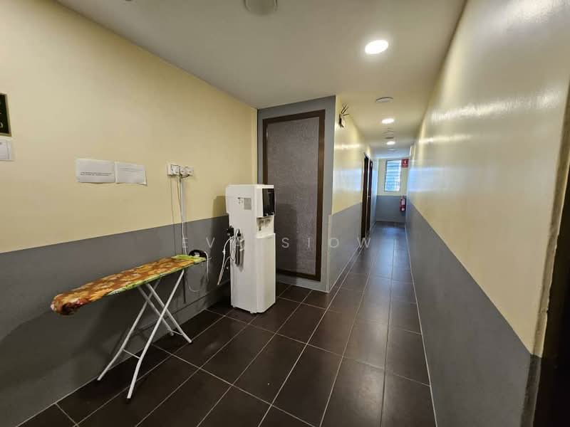 Hotel / Resort untuk Dijual di Taman Ungku Tun Aminah (Skudai) - Eva Siow - Corridor - PropertyGuru.com.my