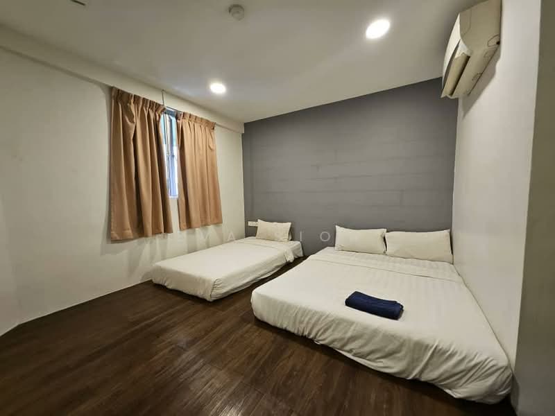 Hotel / Resort untuk Dijual di Taman Ungku Tun Aminah (Skudai) - Eva Siow - Bedroom - PropertyGuru.com.my