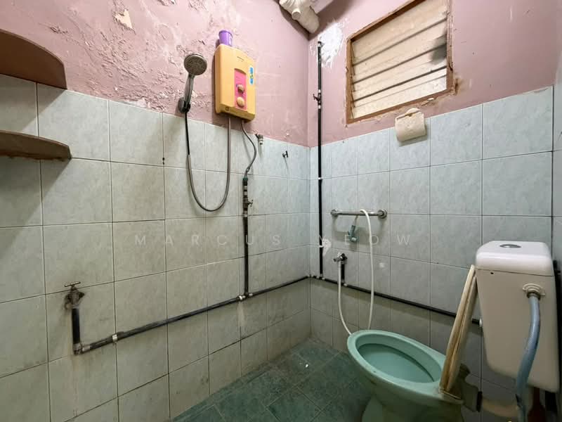 Rumah Teres 2 Tingkat untuk Dijual di Taman Seremban Jaya (Rantau) - Marcus Yeow - Bathroom - PropertyGuru.com.my