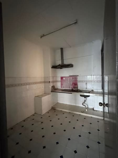 Residential Land for Sale in Johor Bahru (Johor) - Eddy Chan - Kitchen - PropertyGuru.com.my