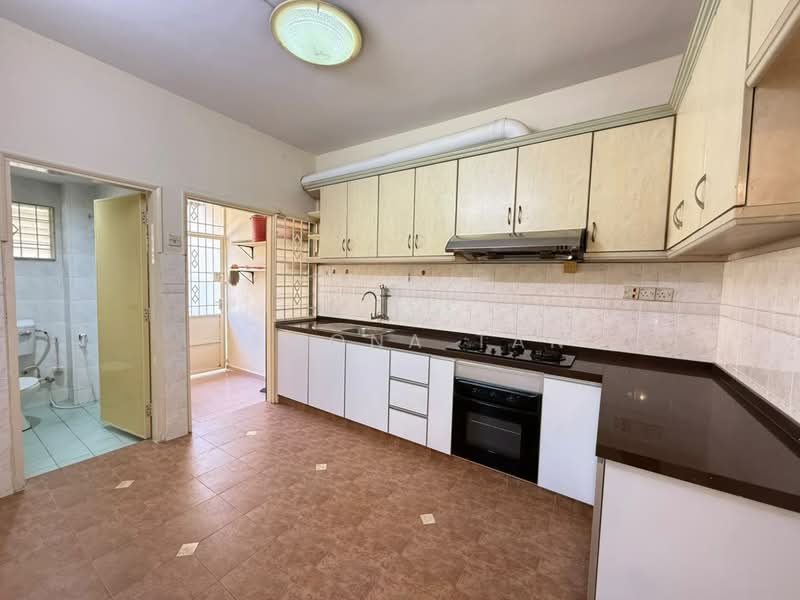 Rumah Teres untuk Dijual di Taman Muzaffar Heights (Bukit Katil) - Ramona Tan - Kitchen - PropertyGuru.com.my