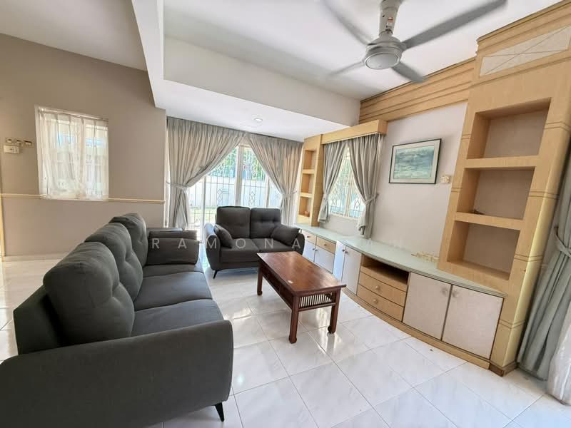 Rumah Teres untuk Dijual di Taman Muzaffar Heights (Bukit Katil) - Ramona Tan - Living Room - PropertyGuru.com.my