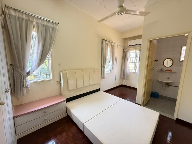 Rumah Teres untuk Dijual di Taman Muzaffar Heights (Bukit Katil) - Ramona Tan - Bedroom - PropertyGuru.com.my