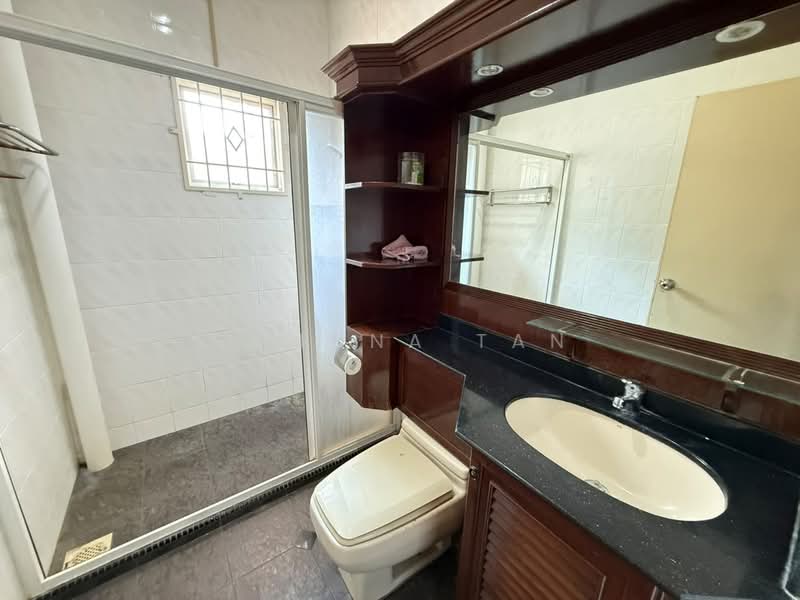 Rumah Teres untuk Dijual di Taman Muzaffar Heights (Bukit Katil) - Ramona Tan - Bathroom - PropertyGuru.com.my