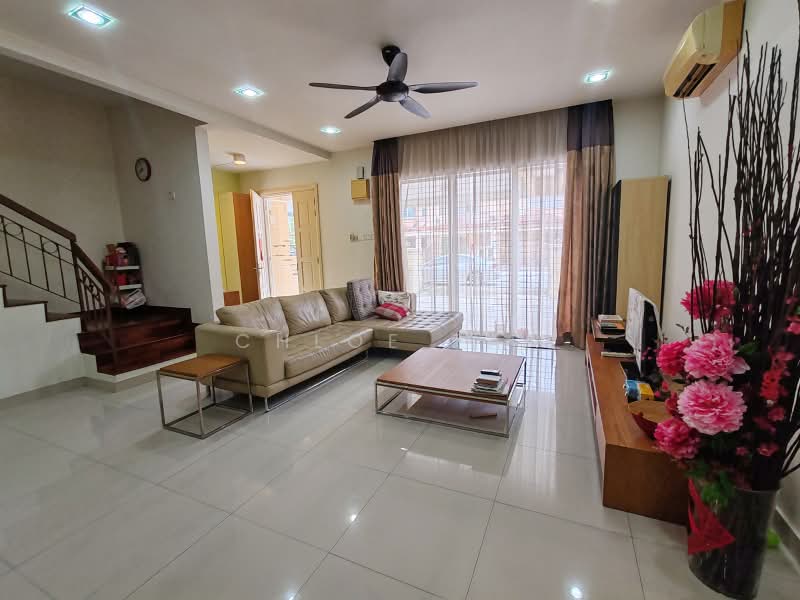 Rumah Teres untuk Dijual di Kota Kemuning (Shah Alam) - Chloe Tan - Living Room - PropertyGuru.com.my
