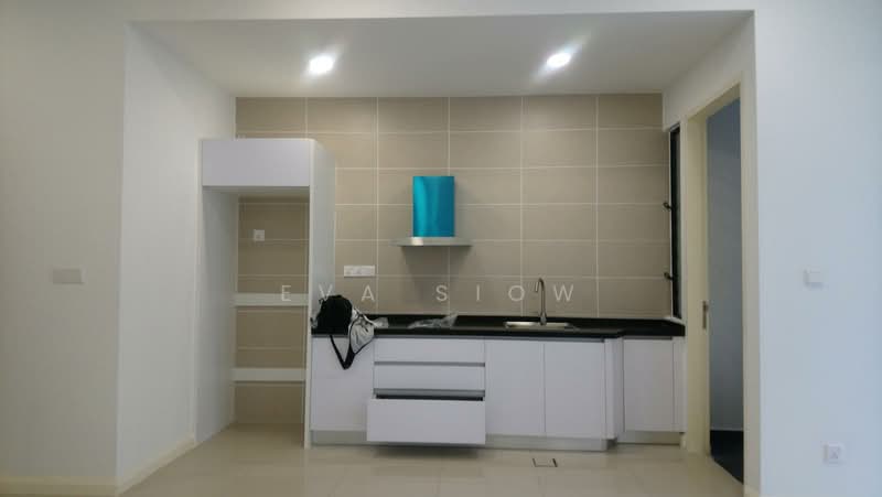 Service Residence for Sale at D'Pristine - Eva Siow - Kitchen - PropertyGuru.com.my
