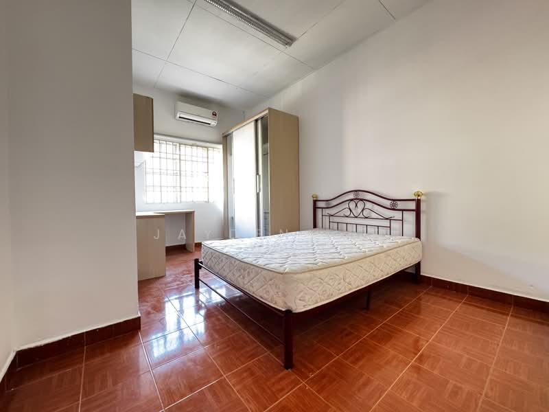 Rumah Teres 2 Tingkat untuk Dijual di Bandar Puteri Puchong (Puchong) - Jayden Lee - Bedroom - PropertyGuru.com.my