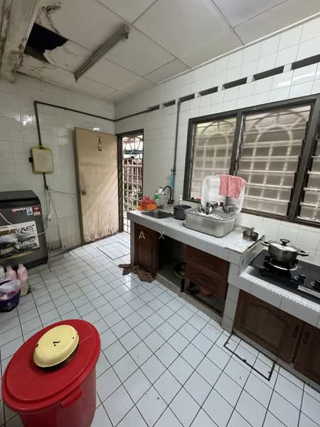 2-storey Terraced House for Sale in Taman Sri Bintang (Kepong) - Max . - Kitchen - PropertyGuru.com.my