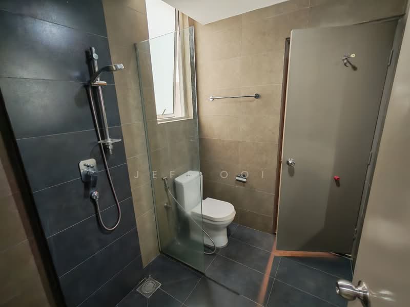 Service Residence for Sale at The Loft @ ZetaPark - Jeff Ooi - Bathroom - PropertyGuru.com.my