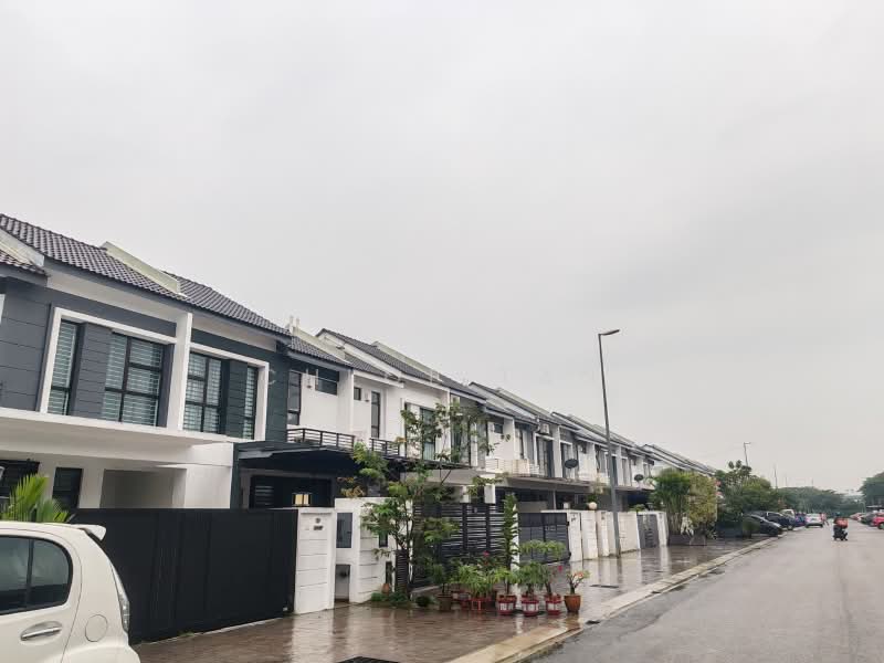 Terraced House for Sale in Puchong (Selangor) - Chloe Tan - PropertyGuru.com.my