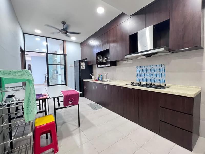 Rumah Teres 2-Tingkat untuk Dijual di Taman Mengkibol (Kluang) - Gipson Lay - PropertyGuru.com.my