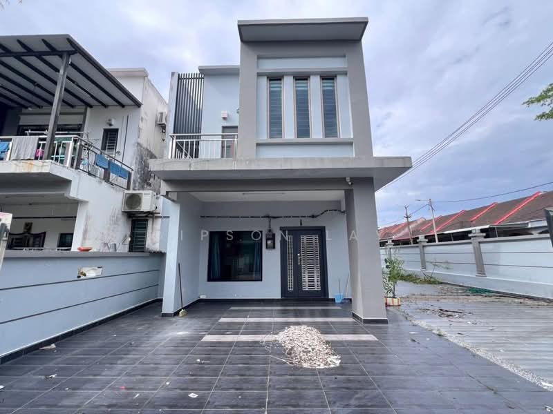 Rumah Teres 2-Tingkat untuk Dijual di Taman Mengkibol (Kluang) - Gipson Lay - PropertyGuru.com.my