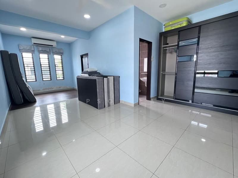Rumah Teres 2-Tingkat untuk Dijual di Taman Mengkibol (Kluang) - Gipson Lay - PropertyGuru.com.my