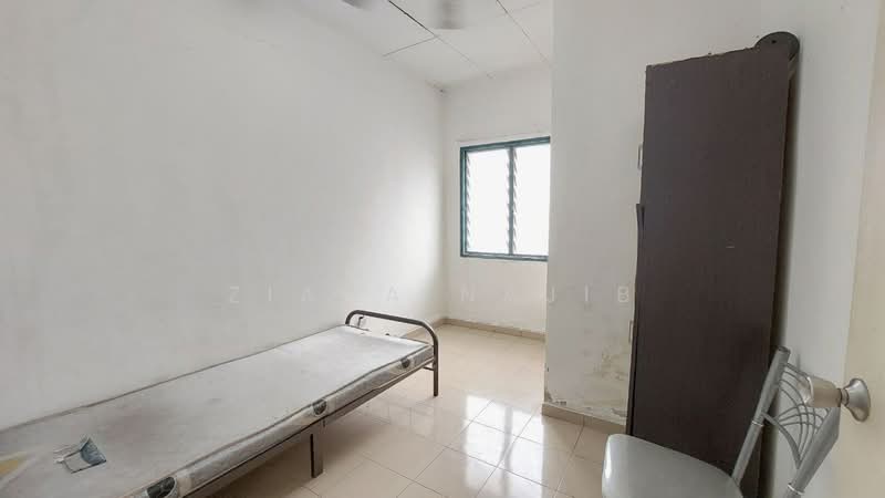 2-storey Terraced House for Sale in Sungai Buloh (Selangor) - Ziana Najib - Bedroom - PropertyGuru.com.my