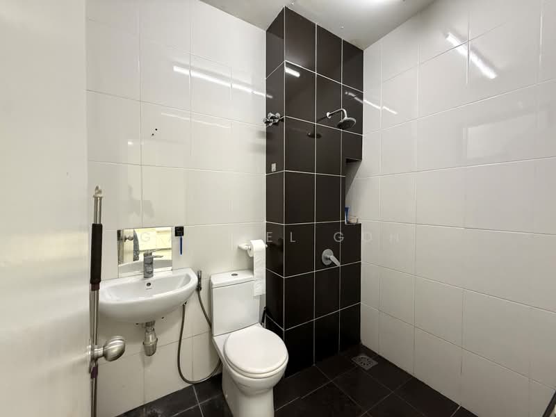 Rumah Kluster untuk Dijual di Setia Utama (Setia Alam) - GABRIEL GOH - Bathroom - PropertyGuru.com.my