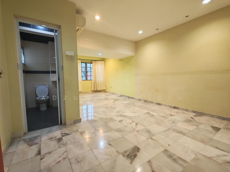 2-storey Terraced House for Sale in Seksyen 2 Wangsa Maju (Wangsa Maju) - Adzura Zamedin - Bathroom - PropertyGuru.com.my