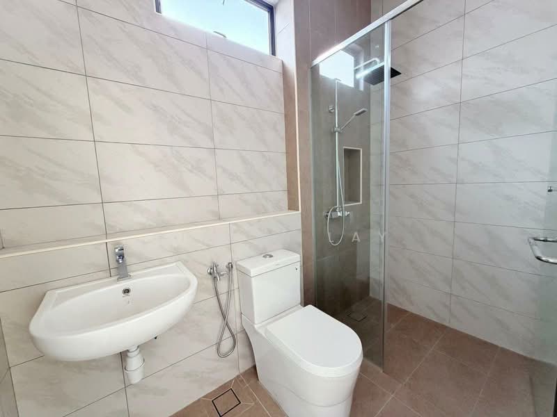 Rumah Berkembar untuk Dijual di Taman Kluang Perdana (Kluang) - Gipson Lay - PropertyGuru.com.my