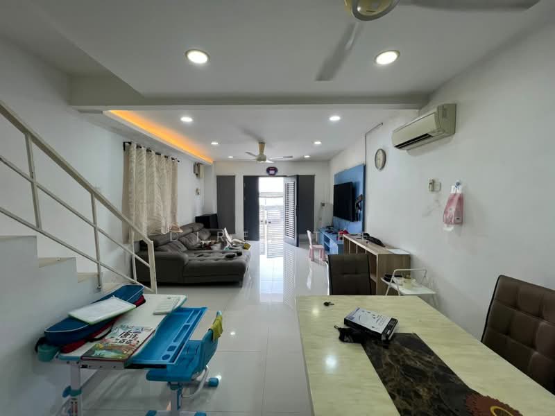 2-storey Terraced House for Rent in Taman Permata (Ulu Kelang) - Diren Tee - Living Room - PropertyGuru.com.my