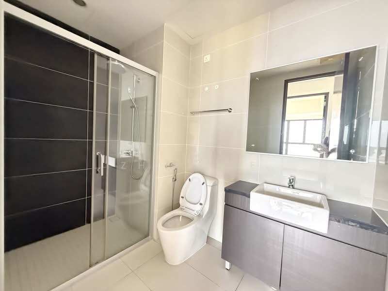 Kondominium untuk Dijual di Bay Point @ Country Garden Danga Bay - Zhiyi Lee - Bathroom - PropertyGuru.com.my