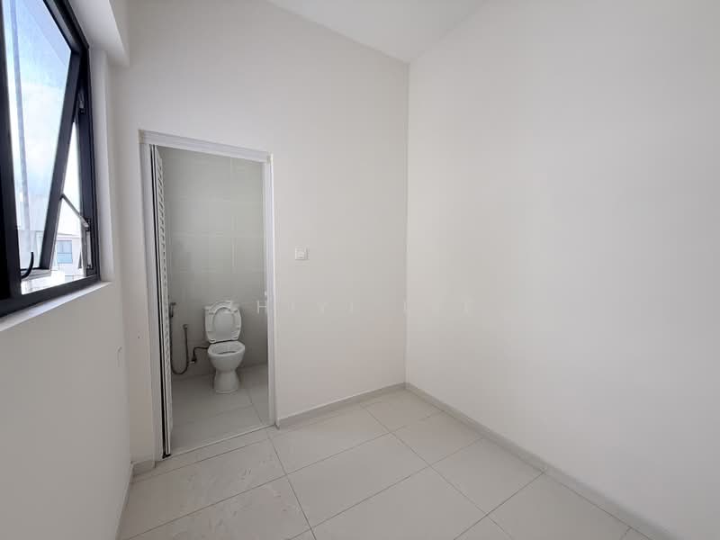 Kondominium untuk Dijual di Bay Point @ Country Garden Danga Bay - Zhiyi Lee - Bedroom - PropertyGuru.com.my