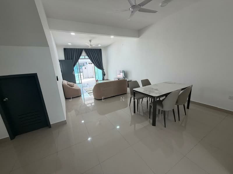 2-storey Terraced House for Rent in Taman Dato Onn (Johor Bahru) - Jane Ngoi - Living Room - PropertyGuru.com.my