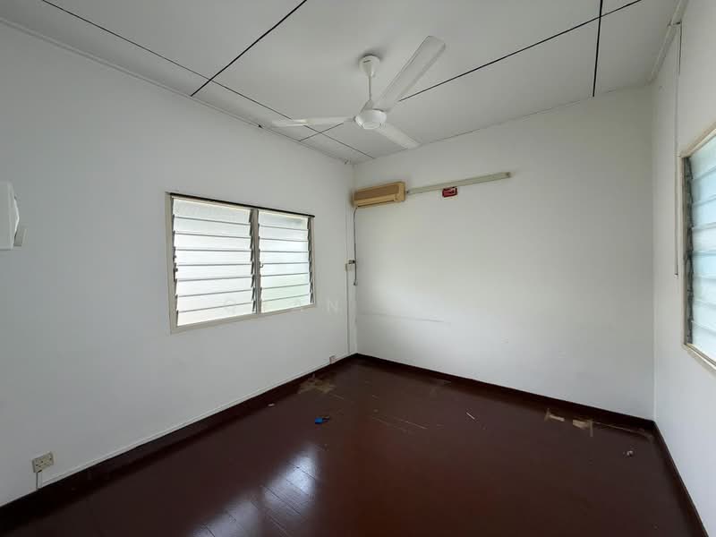 Semi-Detached House for Rent in Island Glades (Jelutong) - Qyan Goh - Interior - PropertyGuru.com.my