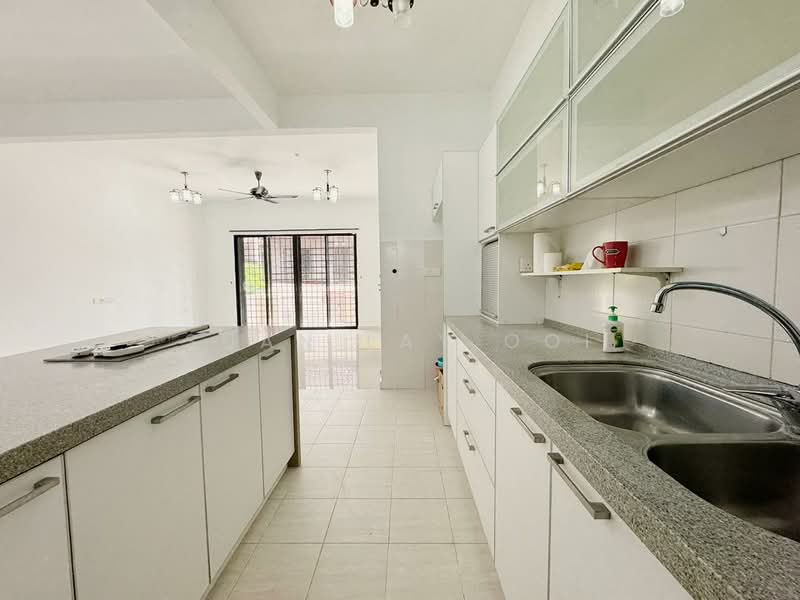 Townhouse for Sale in Tanjung Bungah (Penang) - Suan Lay Ooi - Kitchen - PropertyGuru.com.my