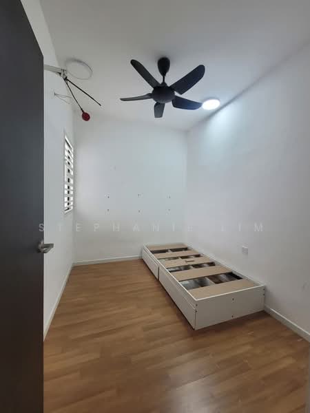 Condominium for Sale at TRI PINNACLE - Stephanie Lim - Bedroom - PropertyGuru.com.my