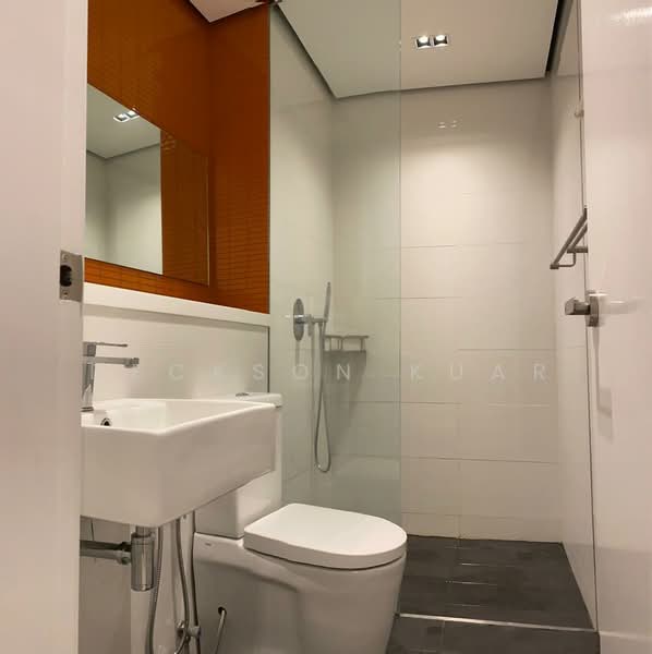 Servis Apartment untuk Disewa di Arcoris SOHO - Deckson Kuar - Bathroom - PropertyGuru.com.my
