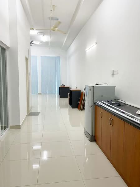 Service Residence for Sale at Maritime Suite - Allen Yeoh - Interior - PropertyGuru.com.my