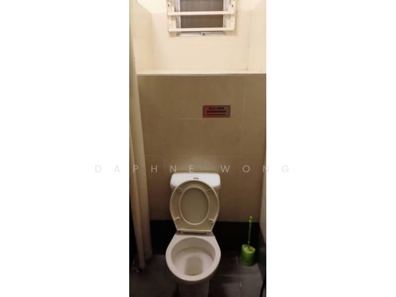 Shop / Office for Sale in Kuchai Business Park (Kuala Lumpur) - Daphne Wong - Bathroom - PropertyGuru.com.my