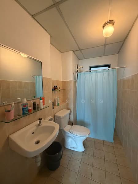 Kondominium untuk Dijual di Changkat View - Cyrus Ong - Bathroom - PropertyGuru.com.my