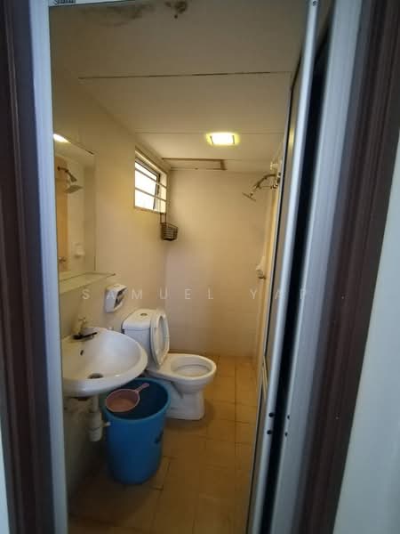Rumah Bandar untuk Disewa di Batu Caves (Selangor) - Samuel Yap - Bathroom - PropertyGuru.com.my