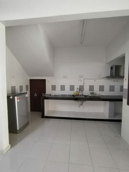 Rumah Bandar untuk Disewa di Batu Caves (Selangor) - Samuel Yap - Kitchen - PropertyGuru.com.my