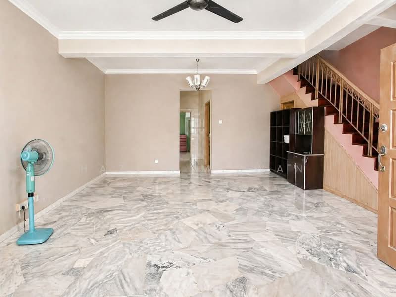 Rumah Teres 2 Tingkat untuk Dijual di Seksyen 13 (Shah Alam) - Hazlin Miswan - Living Room - PropertyGuru.com.my