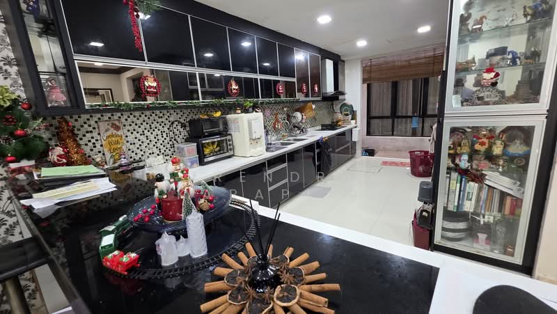 2.5-storey Terraced House for Sale in Pusat Bandar Puchong (Puchong) - Surendran Karapiah - Kitchen - PropertyGuru.com.my